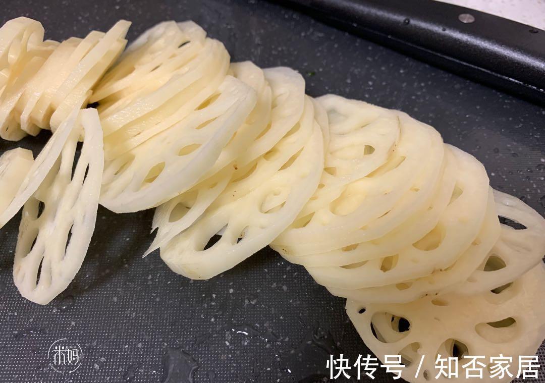 小米椒|莲藕焯水就发黑，记住这个小技巧，莲藕白净又脆爽，好吃又入味