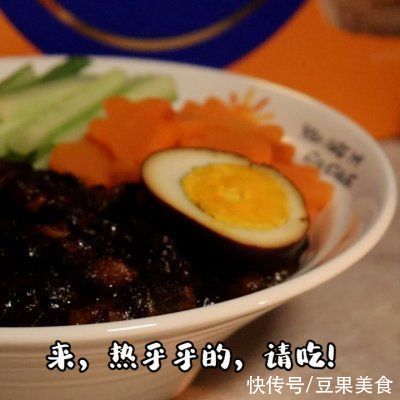 补充蛋白质|#圣迪乐鲜蛋杯复赛#家庭版卤肉饭，电饭煲版