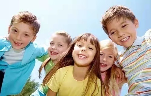 故事|孩子对幼儿园的事情常常“闭口不谈”?3个技巧让孩子打开话匣子