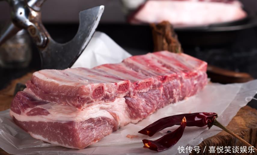闻一闻|买排骨时,别只会挑肉多的,牢记3点,好排骨一挑一个准!