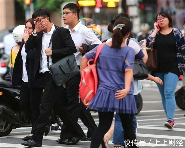 缴纳|为什么越来越多的年轻人,放弃缴纳社保?答案很现实