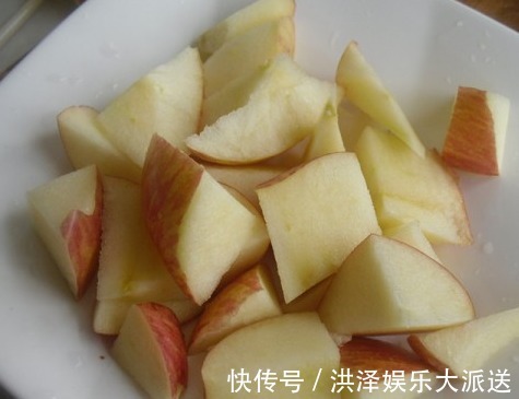 红枣|苹果和此物一起煮,血管畅通了,肚子不鼓了,女性不想显老可试试