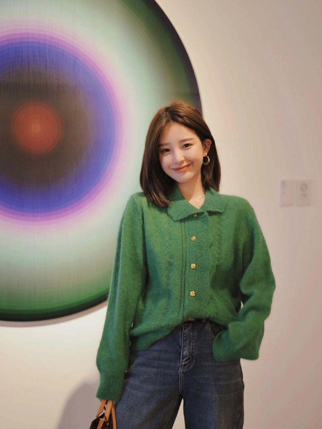 优雅 普通毛衣穿不出质感?看看这些搭配方式,优雅温柔又高级