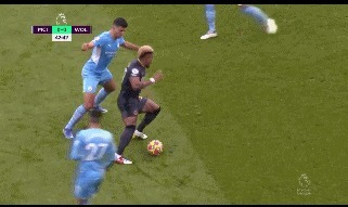 英超巨舰|1-0!英超巨舰6连胜:1亿先生6米空门不进,对方愚蠢红牌