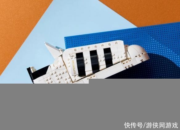 乐高版|好想来一双！乐高版阿迪达斯贝壳鞋：将经典组装