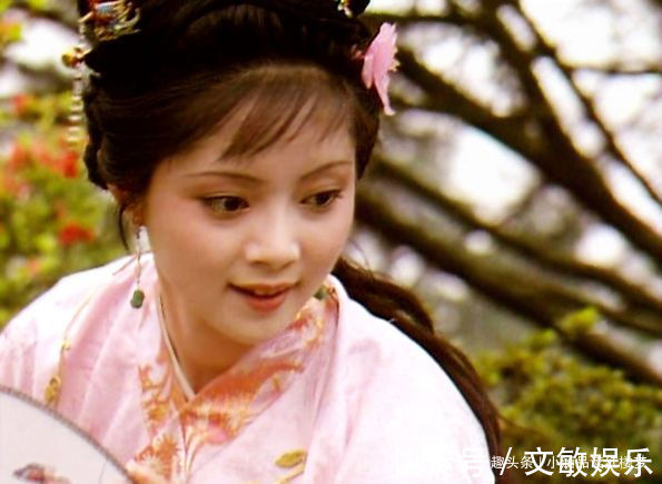 薛宝钗@林黛玉死后,薛宝钗迫不及待做了三件事,每一件都让人无语