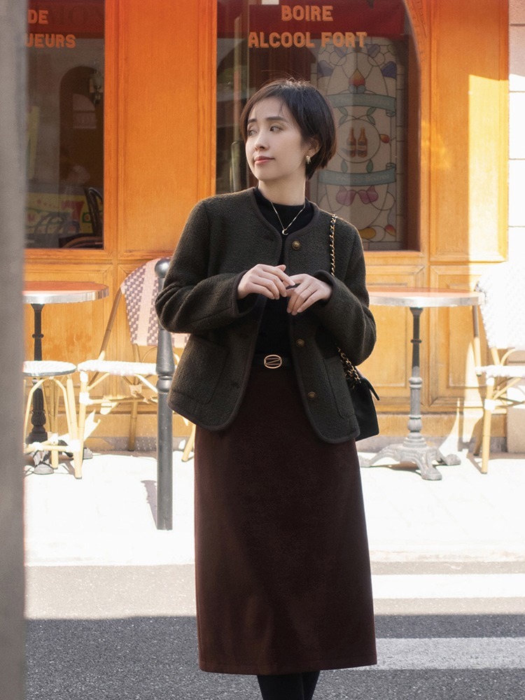 博主 今年冬天,见过世面的女人都爱“毛呢外套”,简单大气还耐看