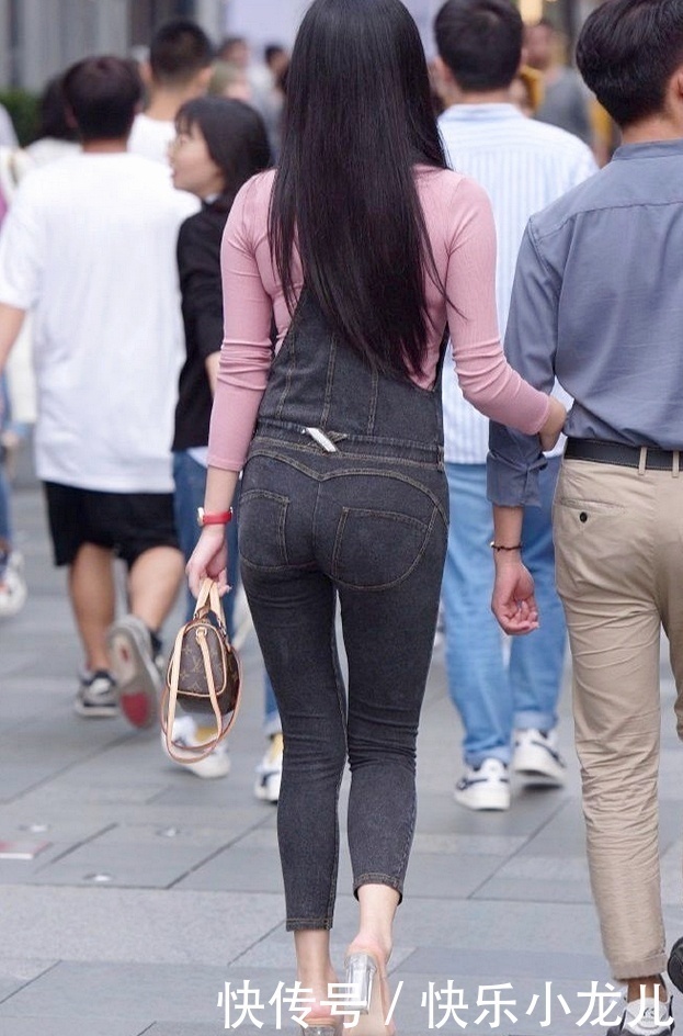 抢下|成熟阿姨真敢穿,简单又时髦,靠它高调抢下C位!