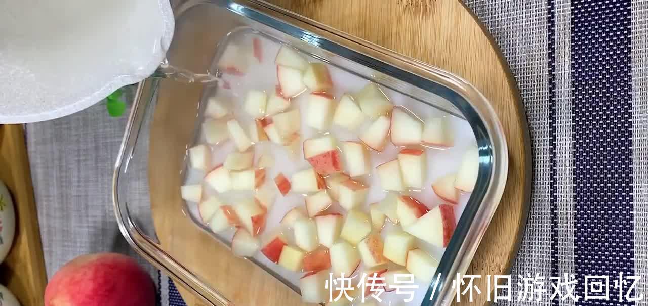 自制水蜜桃果冻，里外3层软嫩Q弹，孩子吃了还想吃