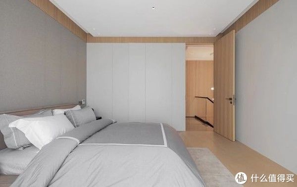 楼梯|她家客厅太好看了，一进门就被美到，喜欢这样简单不花哨的装修