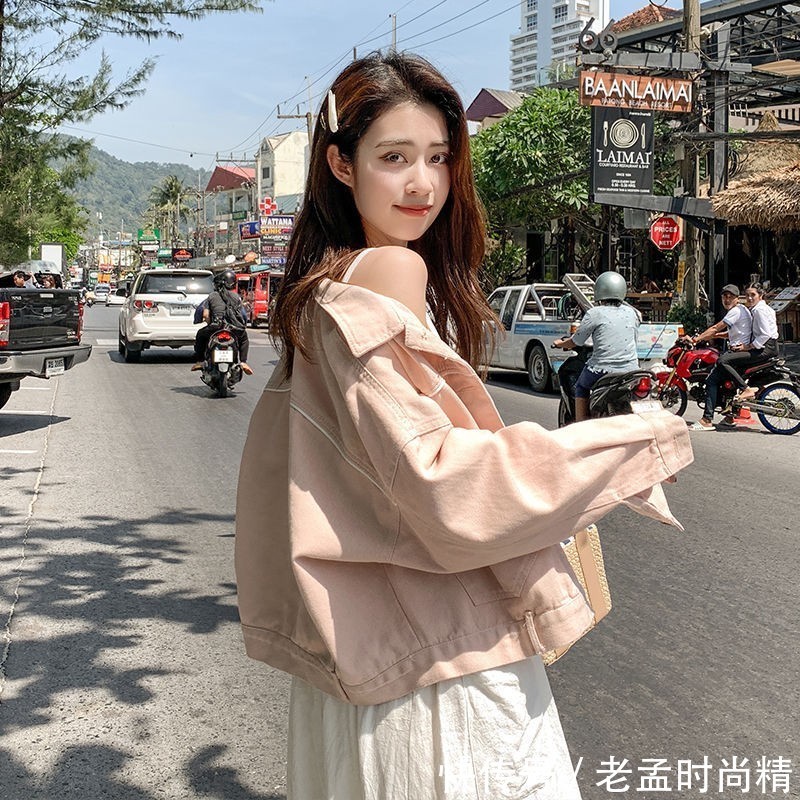 牛仔外套 春天开学季,“粉色”的穿搭,更为清新靓丽可爱动人