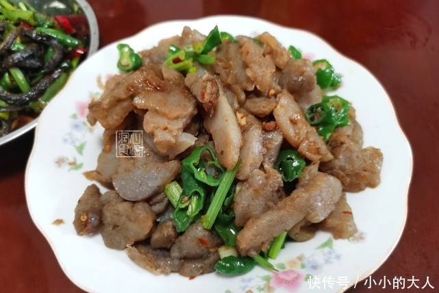 土鸡|自己做9菜一汤家人聚餐,成本不足200元,妈妈:你们就是爱去饭店