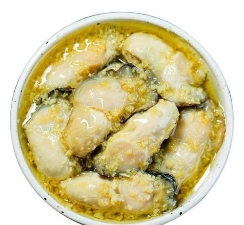 建议中老年人:瓜子、花生要少吃,家里多备这四款零食,营养健康