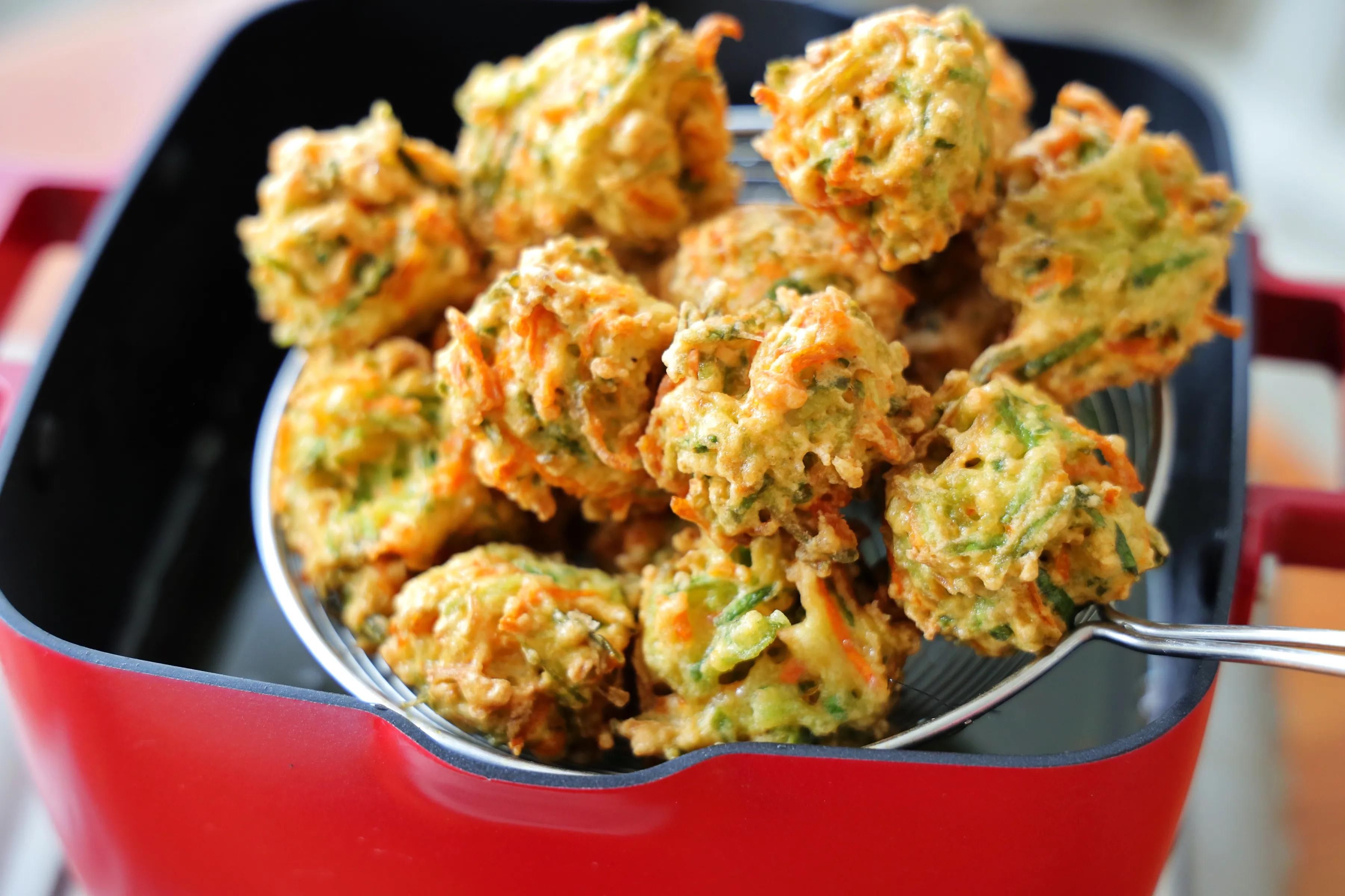 冬天萝卜好吃不贵,炸一锅素丸子,不油不腻,比肉丸子还要好吃