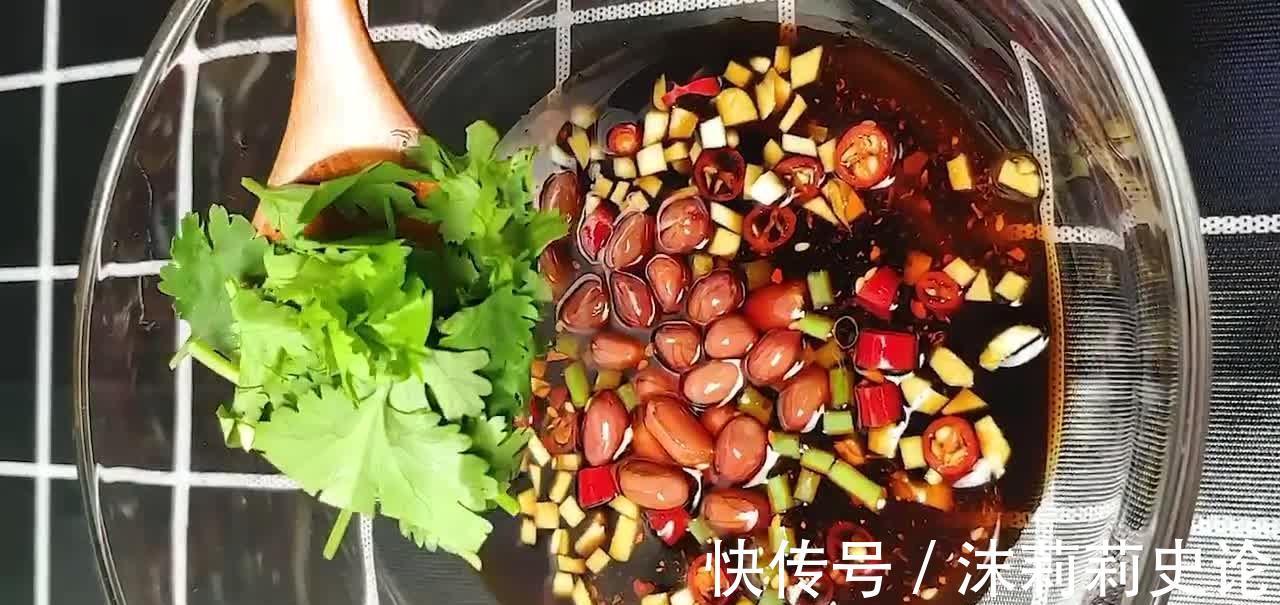 酸辣粉做法，粉条口感劲道酸辣开胃，简单中透着质朴！