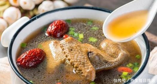 试试|一鸽胜九鸡,鸽子汤怎样做才好喝试试此做法,肉嫩汤鲜,太香了