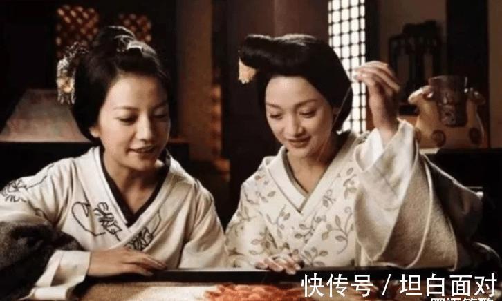 女鬼图$清朝名画“女鬼图”,放大后才知她在干啥?多数人不敢细看