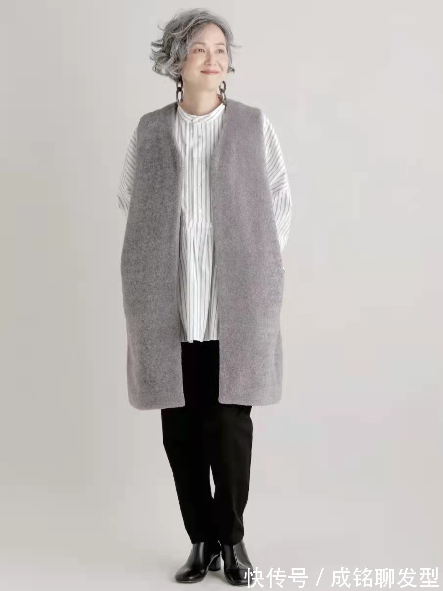 气质 白发再多也阻挡不了变美,60岁也能穿出超模气质,时尚又显年轻