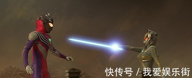 阿姨|还以为迪迦旁边的那两个奥特曼是废案背景板无疑,清洁阿姨直接带回家