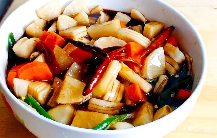 冬天要多吃白萝卜，分享4道萝卜的做法，好吃实惠，天天吃不重样