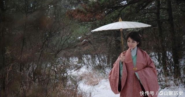 吴国#唐朝诗人罗隐的这首《西施》,其实是在为西施翻案,很是值得一读