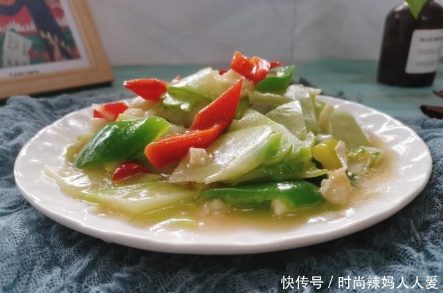  冬天|冬天吃黄瓜不如吃它，钙含量是黄瓜的3倍，价格却比黄瓜便宜