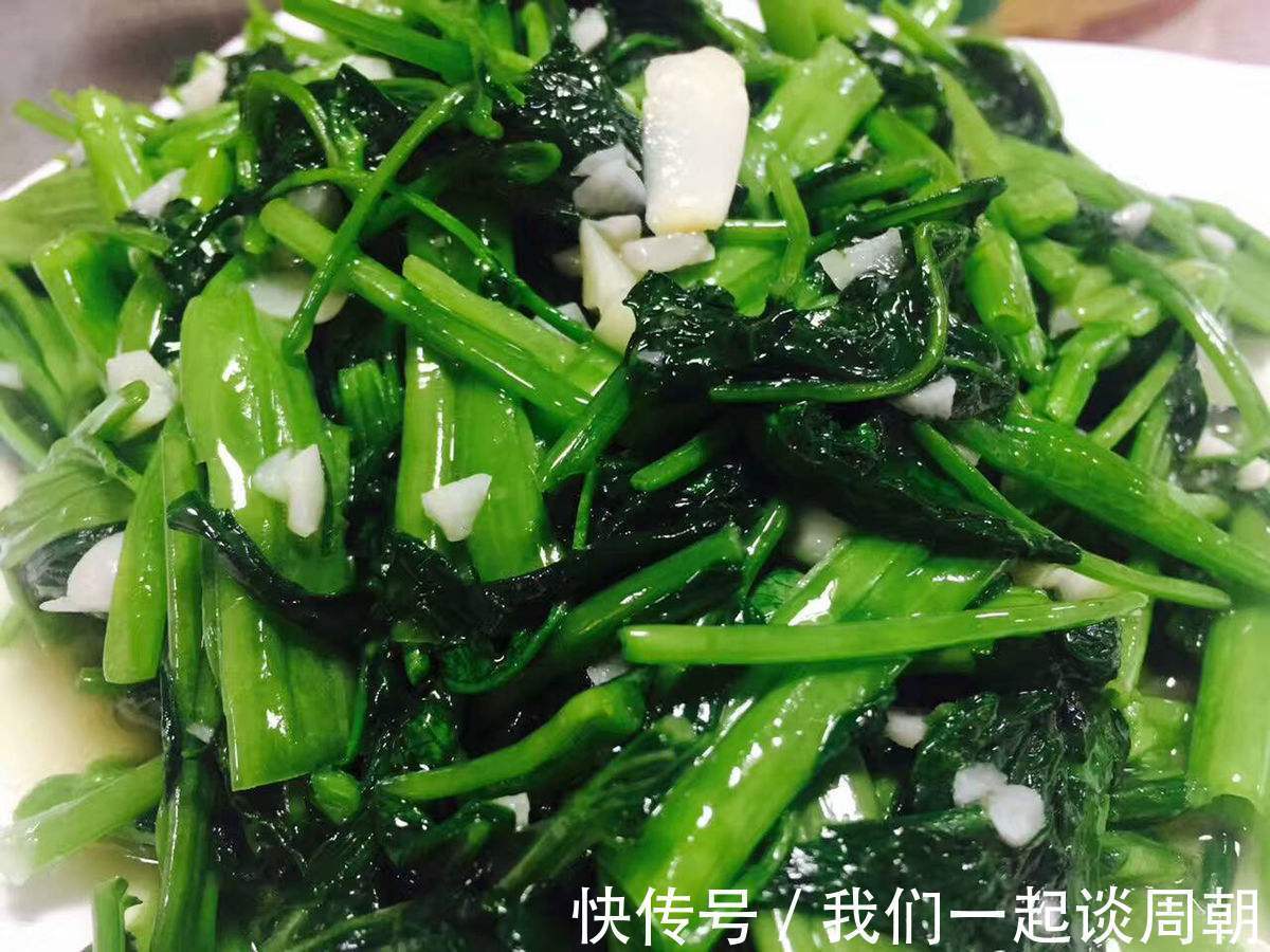 炒青菜时,一定不要直接下锅,多加一步,炒出来的青菜鲜香脆绿