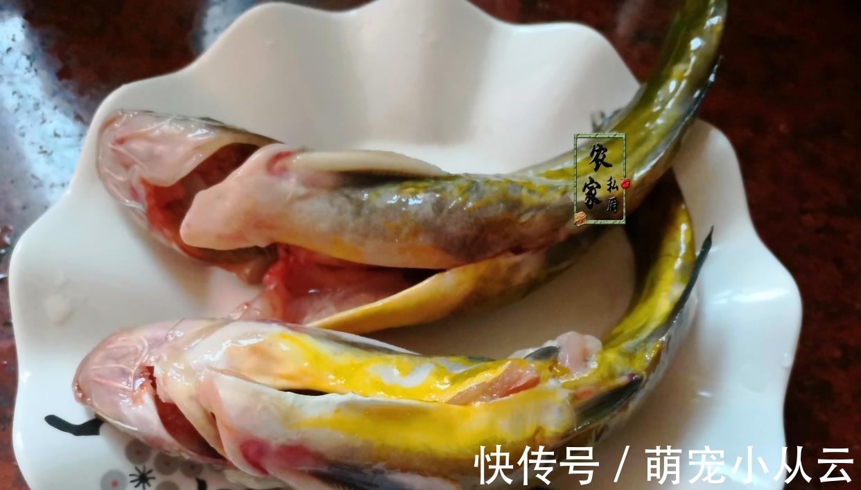 家里有孩子的这菜要多吃,富含卵磷脂营养好,砂锅一焖就上桌真香