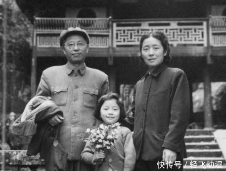 清华|她是清华才女,错爱一人,虚掷一生,只等到他派人送来的葬礼花篮