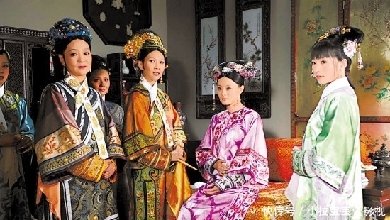 佩戴|别让电视剧骗了,清朝妃嫔佩戴的白领子不是为好看,原来另有其用