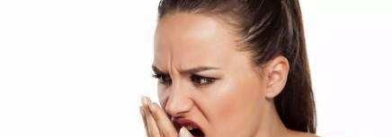 早上睡醒后，嘴里口臭、发苦、发甜、发酸，分别是什么原因？