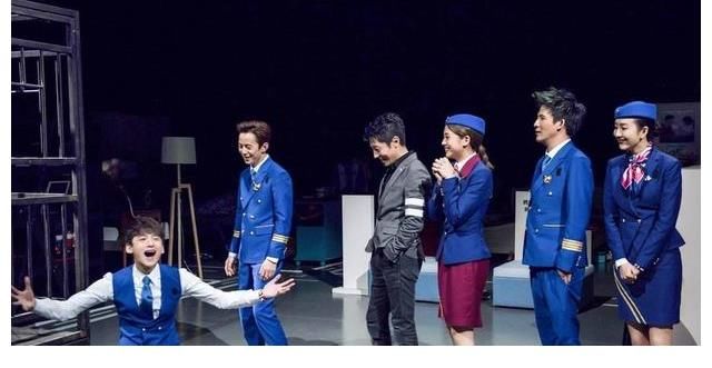 何炅人設(shè)崩塌？收禮事件為何難以收?qǐng)?
onload=