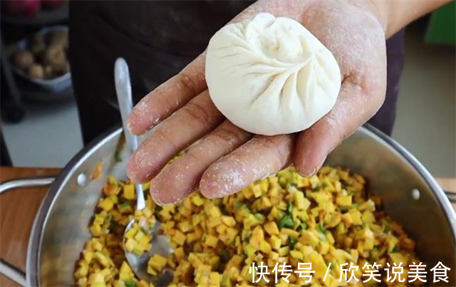 蒸包子，记住不要直接上锅蒸，诀窍全教你，包子松软好吃，不回缩