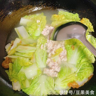娃娃菜肉末汤|美味不用等，娃娃菜肉末汤五分钟就能上桌的美食