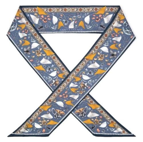 大寒时节的颈间风度——从纳芙蒂蒂王后开启的围巾简史