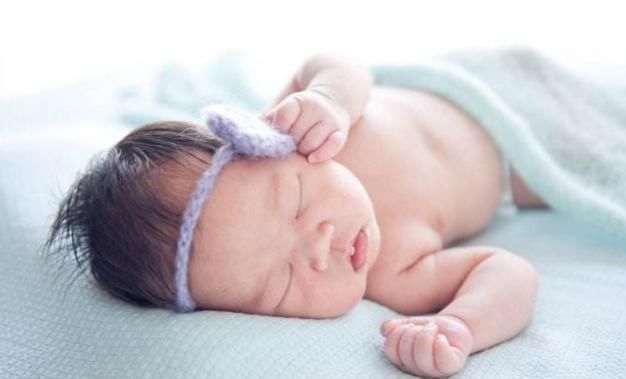 宝宝|宝宝枕头又硬又高，脑袋睡圆就聪明？错，妈妈们赶快把枕头换了