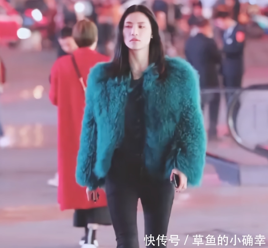 2018潮流穿搭解析:把鞋当“肉馅”用裤子包住,立马显腿长!