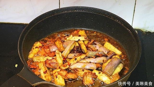 茄子最好吃的做法,不油不腻又入味,喷香喷香的真好吃!