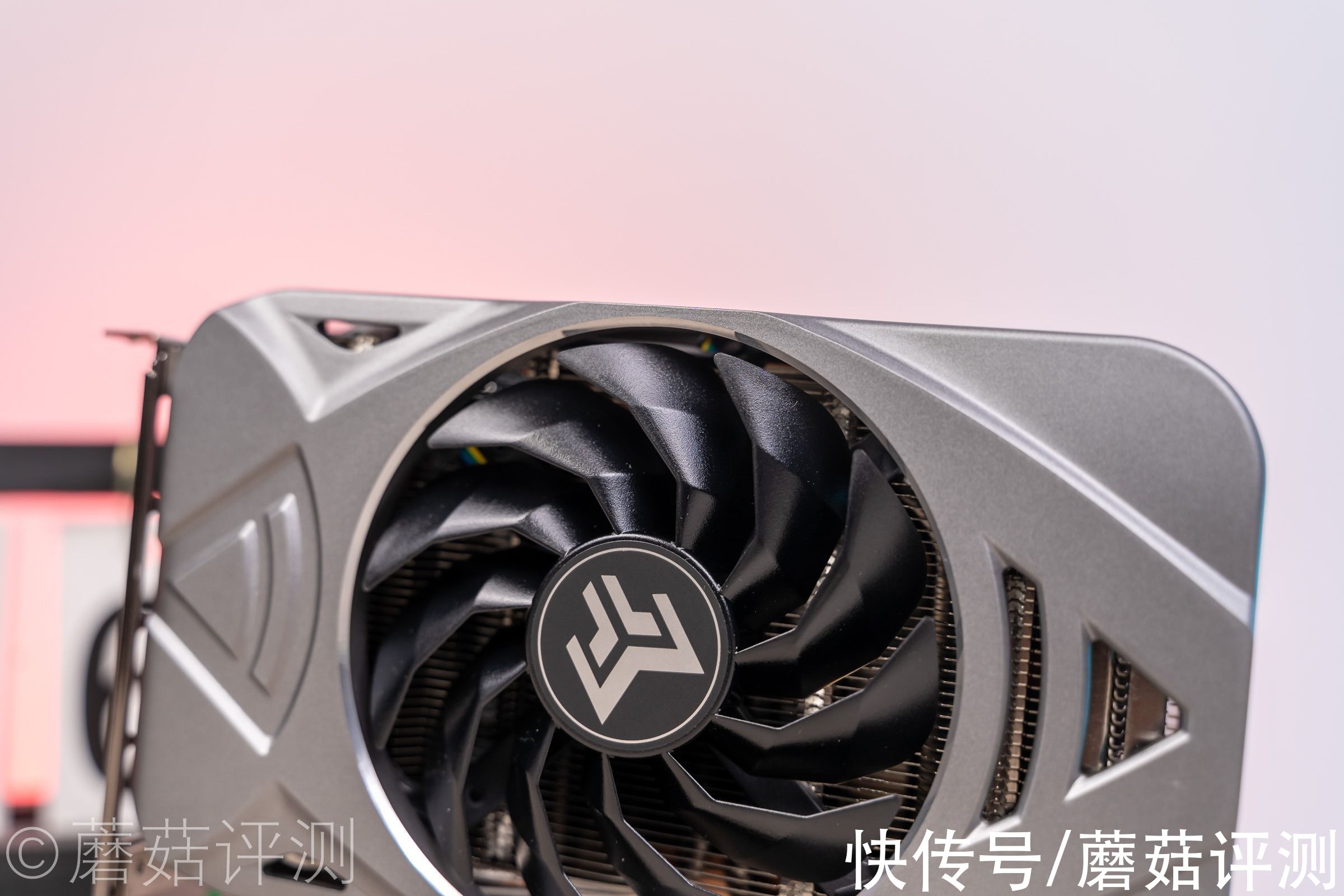 散热|体积小巧，外形精致、影驰RTX3060金属大师Mini显卡 评测