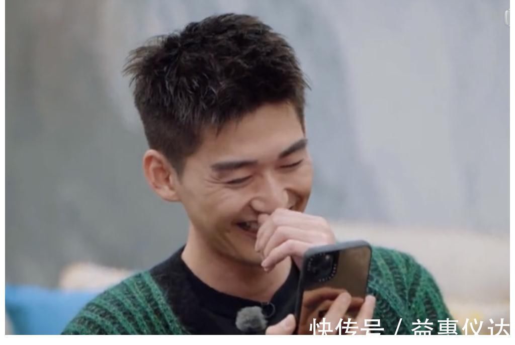 周也孟子義唱歌跑調(diào)，張翰與郭麒麟反應(yīng)成對(duì)比，情商如何很明顯