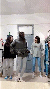 |搞笑GIF:物以类聚人以群分 这样的寝室欢乐才多