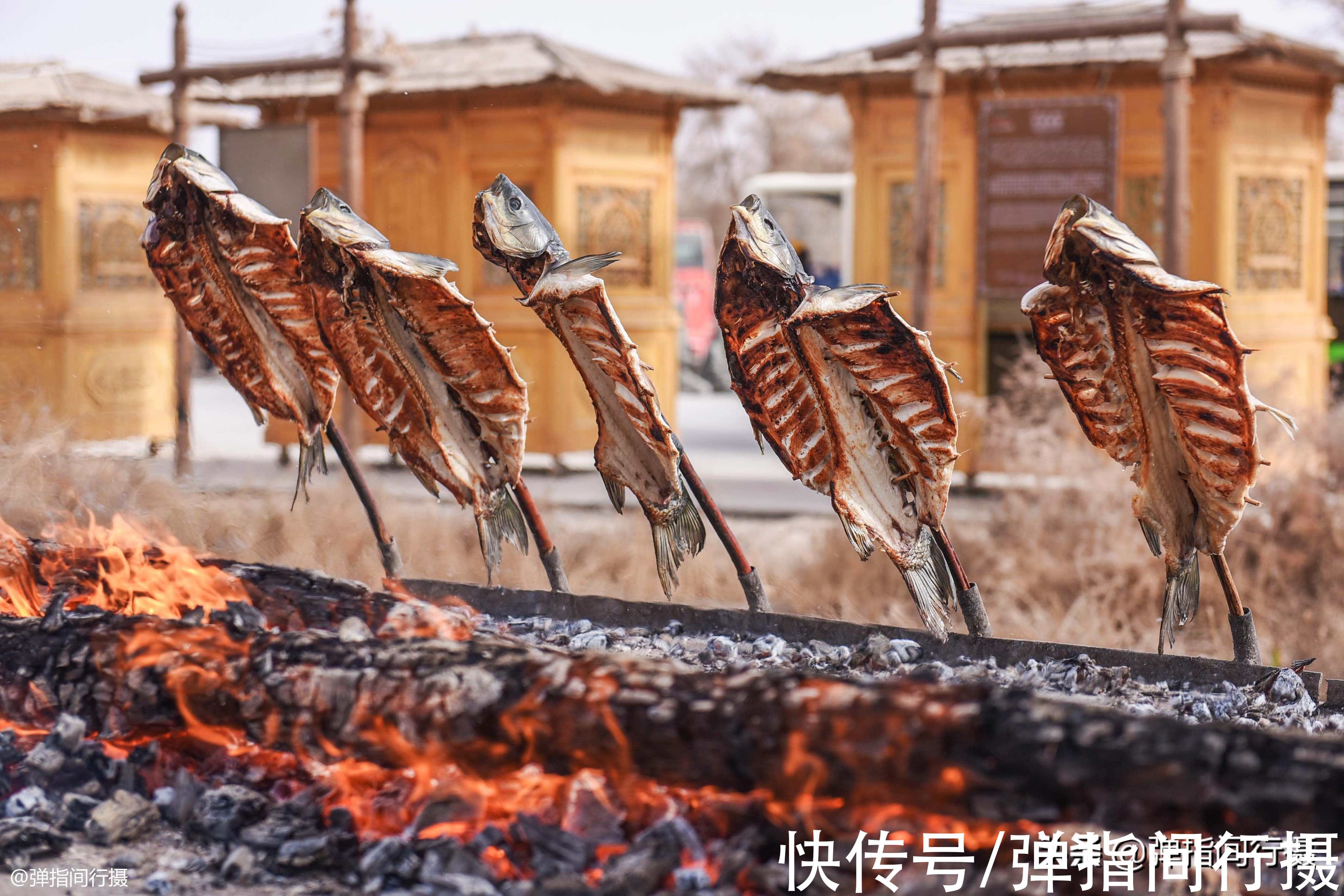 烤肉|新疆有个“烧烤之乡”，这里的烤鱼和烤肉，少添调料却味绝天下