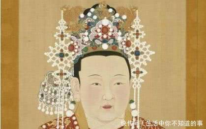 免死铁券|篡位皇帝要杀第一功臣后裔，后裔写几个字，皇帝想杀但不敢杀