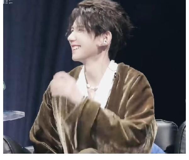 王源|王源的520太幸福，不僅綜藝作品入圍白玉蘭，還得粉絲傾情表白