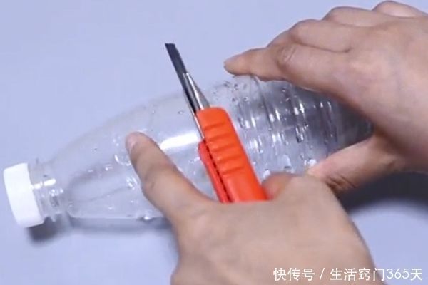 过滤网|矿泉水瓶上扎几个小孔，放在厨房太厉害了，全家人都夸好！