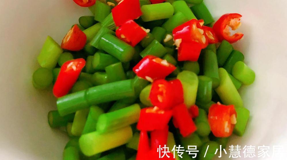 炒饭|好吃又美味的三文鱼炒饭，做这个炒饭，我特意买了几个鲜柠檬