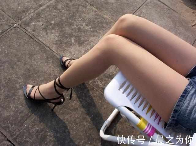 恨天高 爱打扮的小仙女都有高跟鞋情结,配上丝袜秀出迷人双腿
