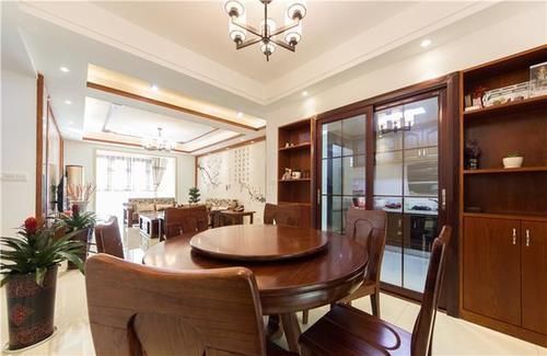 装修|新房花了40万装修成中式风格,却被亲友吐槽说太老土!