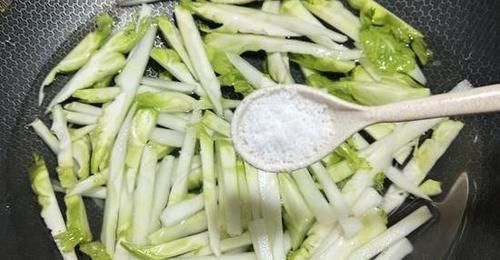 中薪|它是蔬菜之王,比鸡蛋都贵,多做给孩子吃,提高抵抗力,体格壮