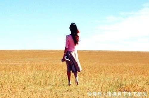 八首秋诗一抹残香寒石径,半轮秋影渡愁心